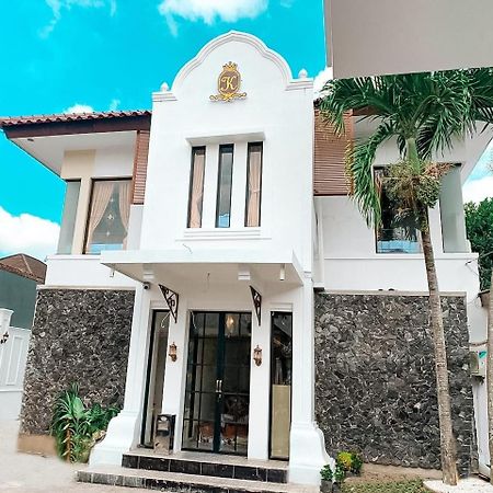 Отель Kartiko Palagan Eksklusif Yogyakarta Kejayan Экстерьер фото